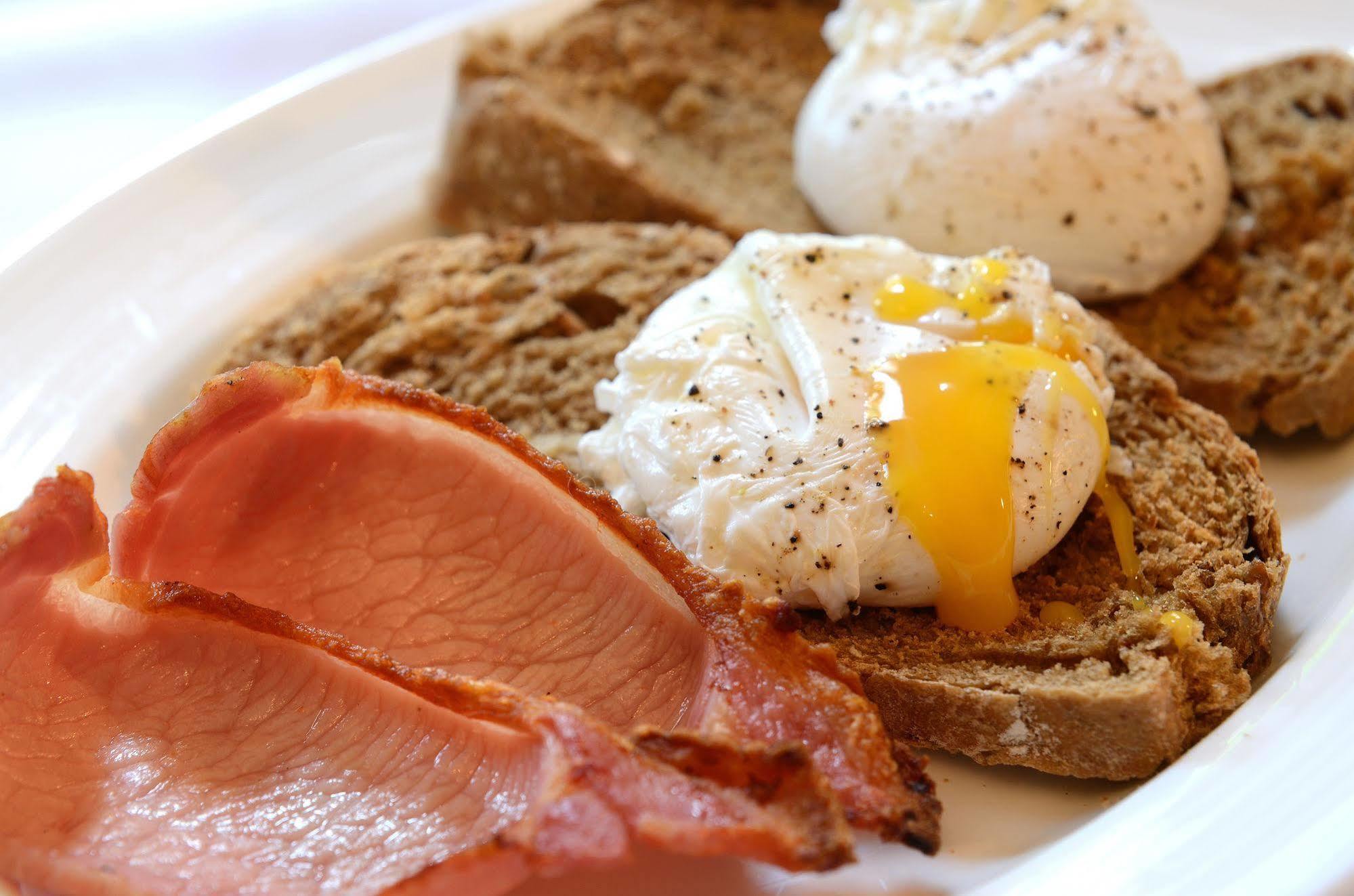 Crosby Bed & Breakfast 彭里斯 外观 照片